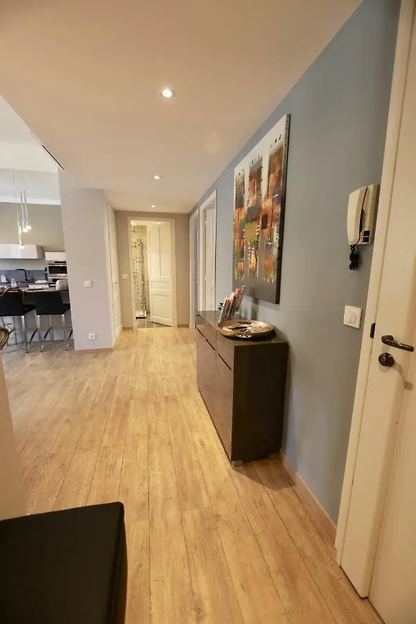 70M2 Apartment - La Roseraie Cannes Francia